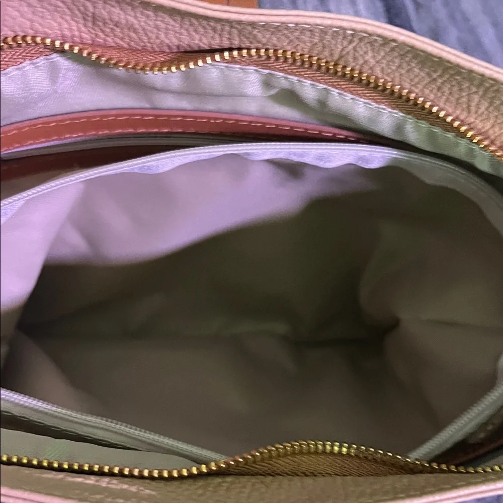 Valentina Elegant Tan Leather Women's Bag - Picture 12 of 13